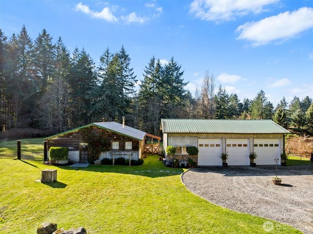 8733 Johnson Point Road NE, Olympia, WA 98516