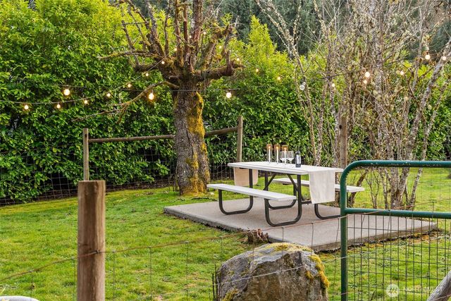 8733 Johnson Point Road NE, Olympia, WA 98516