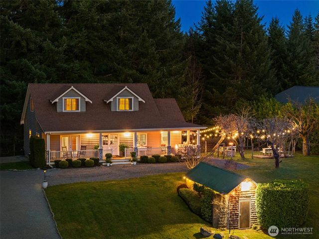 8733 Johnson Point Road NE, Olympia, WA 98516