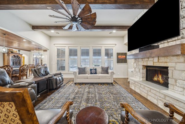 7003 E 91st Street North N, Owasso, OK 74073