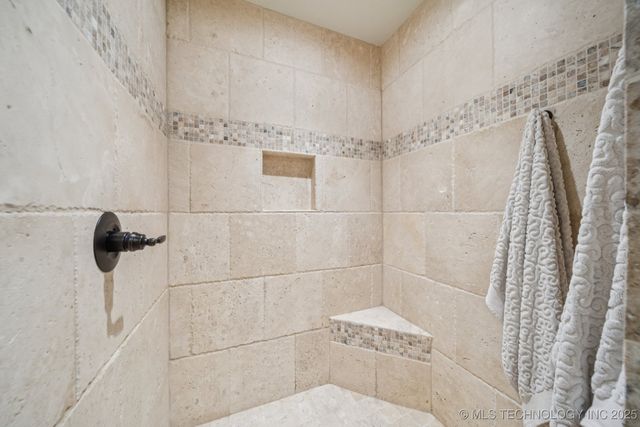 7003 E 91st Street North N, Owasso, OK 74073