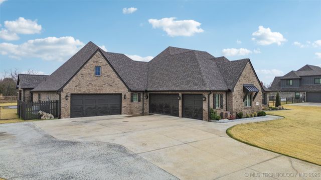 7003 E 91st Street North N, Owasso, OK 74073