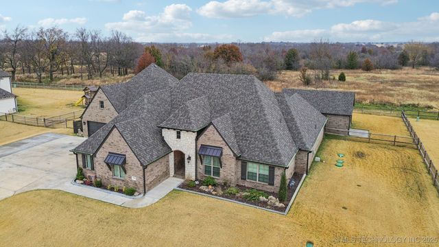 7003 E 91st Street North N, Owasso, OK 74073