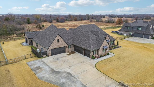 7003 E 91st Street North N, Owasso, OK 74073