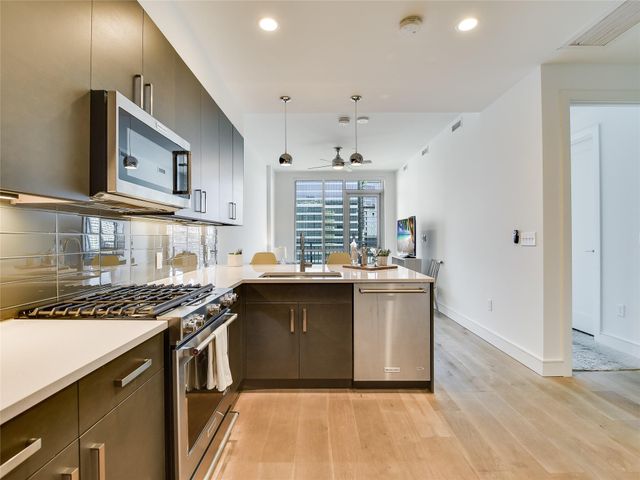 222 West Ave 1907, Austin, TX 78701