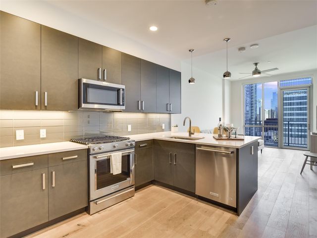 222 West Ave 1907, Austin, TX 78701