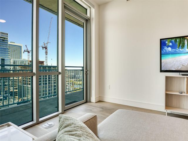 222 West Ave 1907, Austin, TX 78701