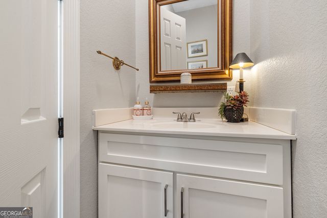 1502 Smithfield Lane, Young Harris, GA 30582