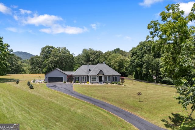 1502 Smithfield Lane, Young Harris, GA 30582