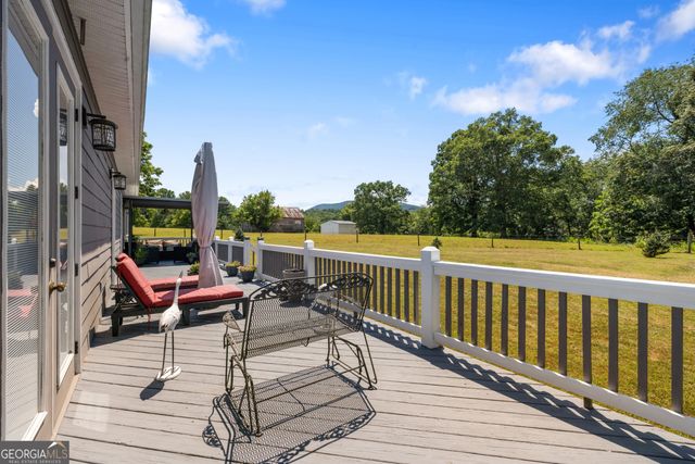 1502 Smithfield Lane, Young Harris, GA 30582