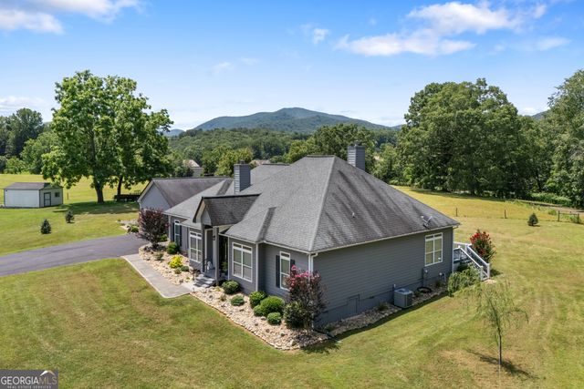 1502 Smithfield Lane, Young Harris, GA 30582