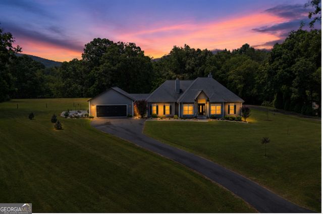 1502 Smithfield Lane, Young Harris, GA 30582