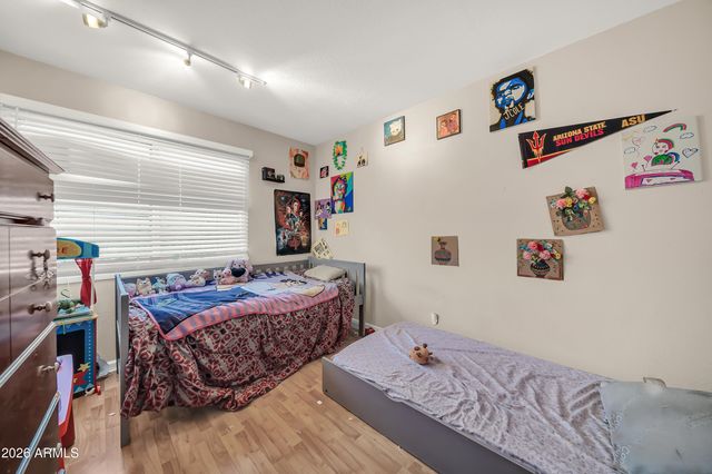 5703 N 43RD Drive, Glendale, AZ 85301