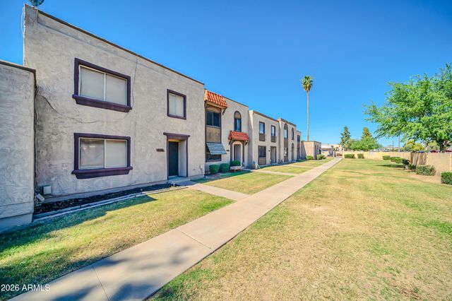 5703 N 43RD Drive, Glendale, AZ 85301