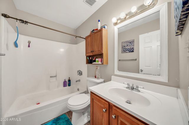 5703 N 43RD Drive, Glendale, AZ 85301