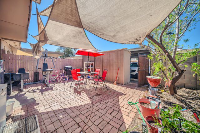 5703 N 43RD Drive, Glendale, AZ 85301