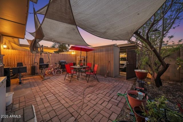 5703 N 43RD Drive, Glendale, AZ 85301