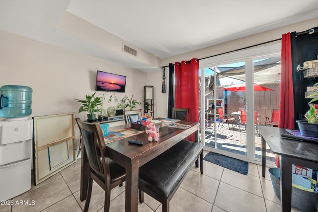 5703 N 43RD Drive, Glendale, AZ 85301