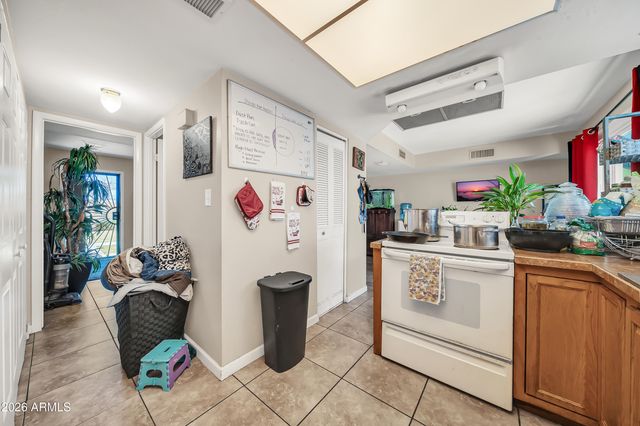 5703 N 43RD Drive, Glendale, AZ 85301