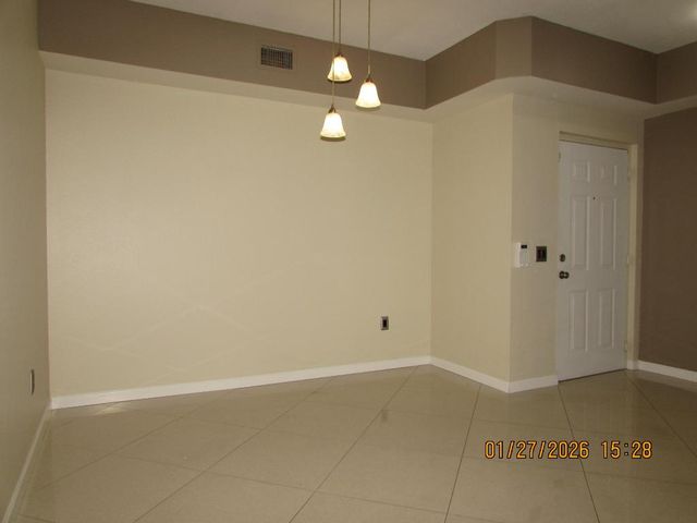 350 Crestwood Circle 302, Royal Palm Beach, FL 33411