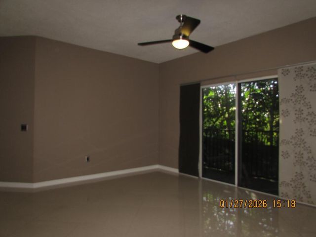 350 Crestwood Circle 302, Royal Palm Beach, FL 33411