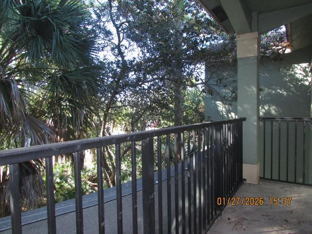 350 Crestwood Circle 302, Royal Palm Beach, FL 33411