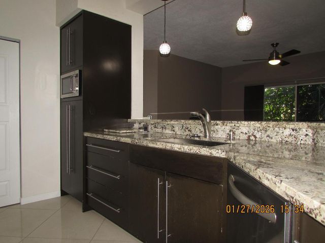 350 Crestwood Circle 302, Royal Palm Beach, FL 33411