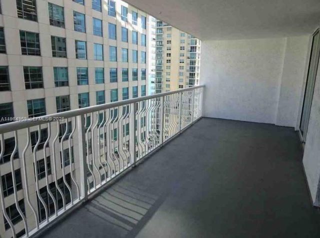 1200 Brickell Bay Dr 2618, Miami, FL 33131