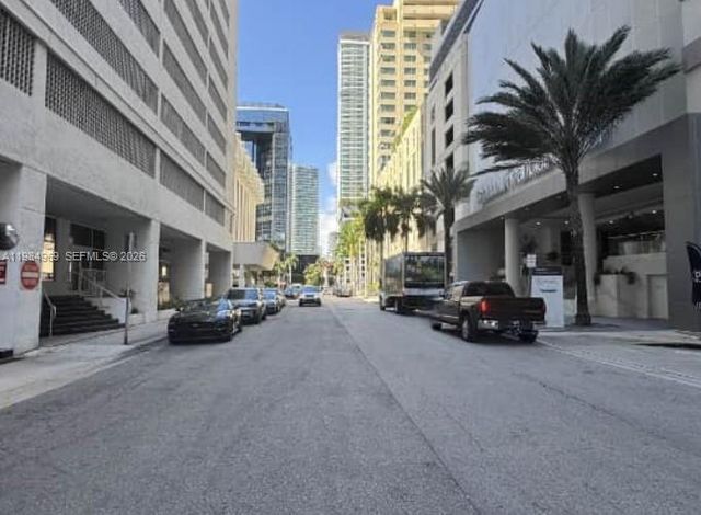 1200 Brickell Bay Dr 2618, Miami, FL 33131