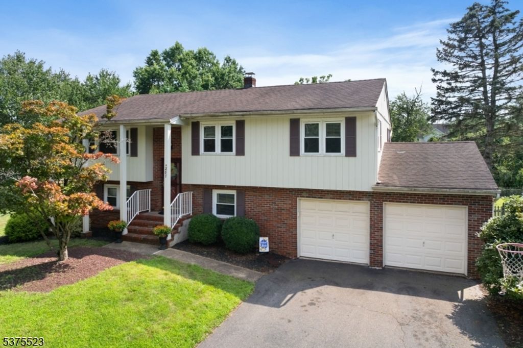 287 Shelburne Pl, Hillsborough Twp., NJ 08844