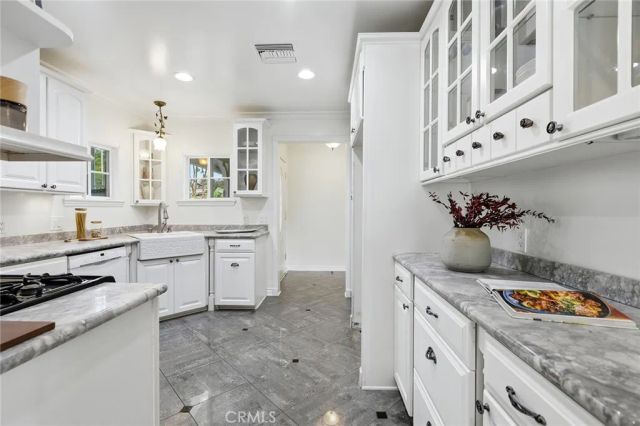 7038 Delco, Winnetka, CA 91306