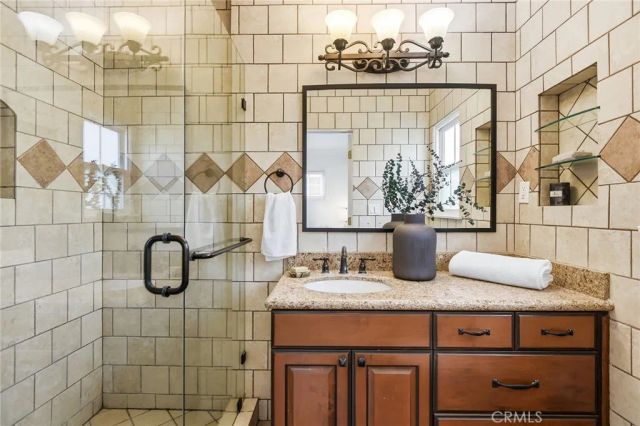 7038 Delco, Winnetka, CA 91306