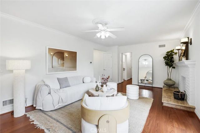 7038 Delco, Winnetka, CA 91306