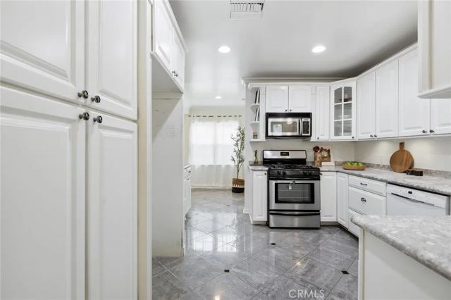 7038 Delco, Winnetka, CA 91306