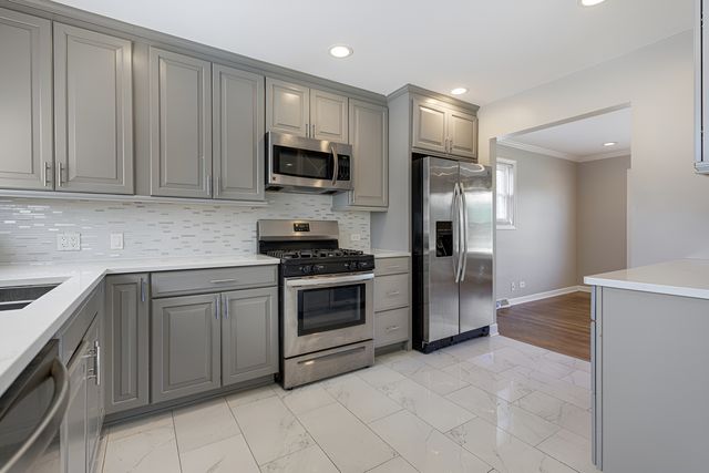 407 N West Avenue, Elmhurst, IL 60126