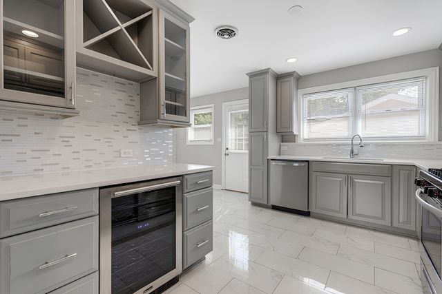 407 N West Avenue, Elmhurst, IL 60126