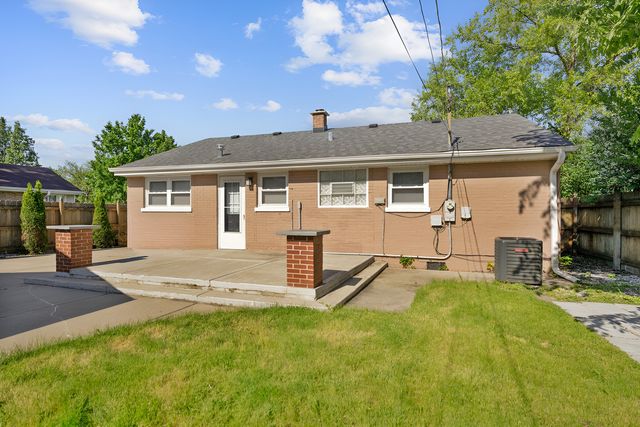 407 N West Avenue, Elmhurst, IL 60126