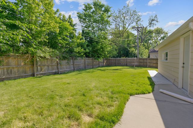 407 N West Avenue, Elmhurst, IL 60126