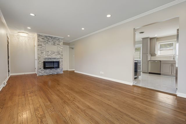 407 N West Avenue, Elmhurst, IL 60126