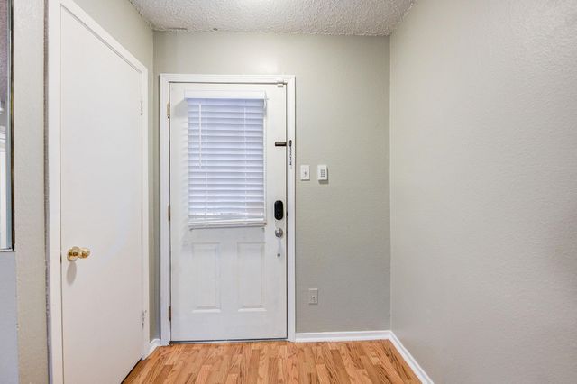 8229 Kingsbrook Road 229, Houston, TX 77024