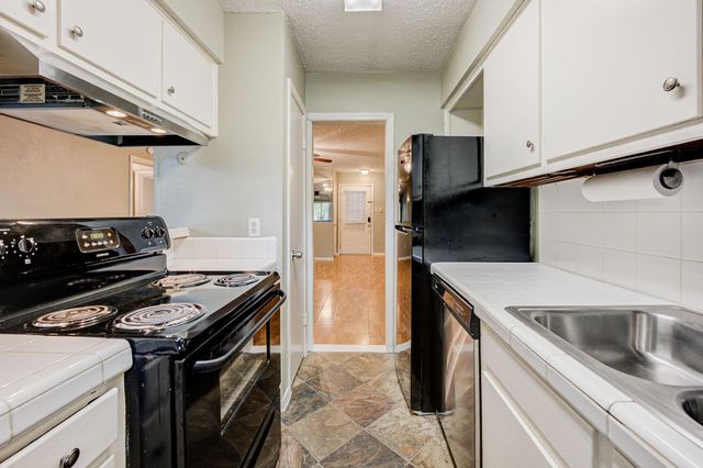 8229 Kingsbrook Road 229, Houston, TX 77024