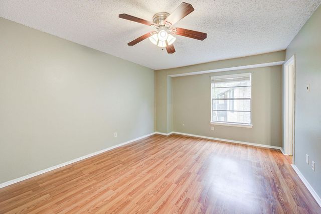 8229 Kingsbrook Road 229, Houston, TX 77024