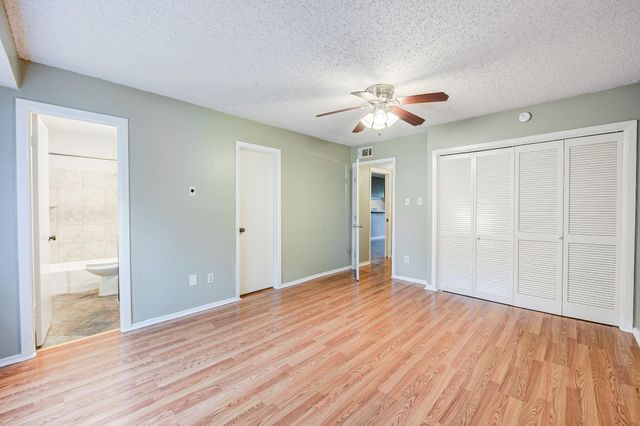 8229 Kingsbrook Road 229, Houston, TX 77024