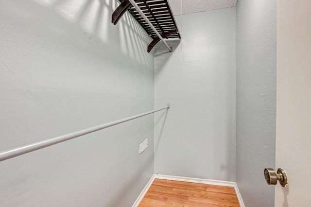 8229 Kingsbrook Road 229, Houston, TX 77024