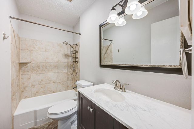8229 Kingsbrook Road 229, Houston, TX 77024