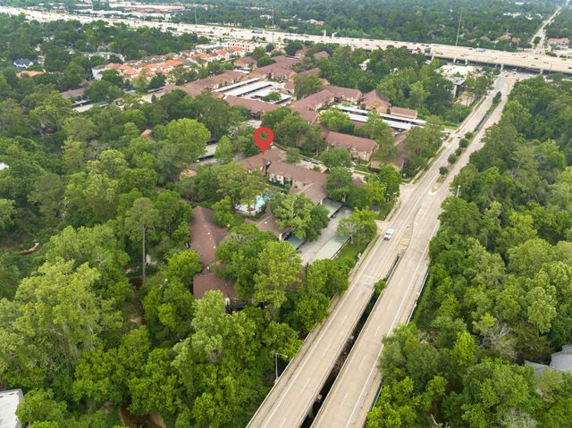 8229 Kingsbrook Road 229, Houston, TX 77024