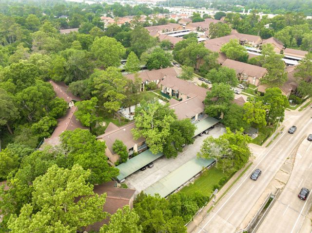 8229 Kingsbrook Road 229, Houston, TX 77024