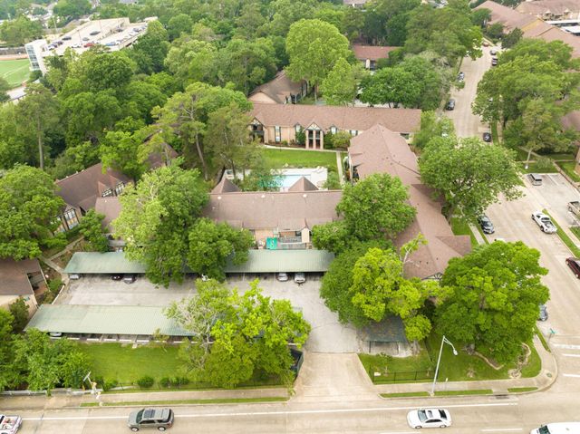 8229 Kingsbrook Road 229, Houston, TX 77024