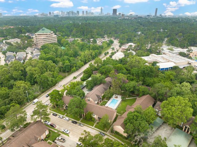 8229 Kingsbrook Road 229, Houston, TX 77024