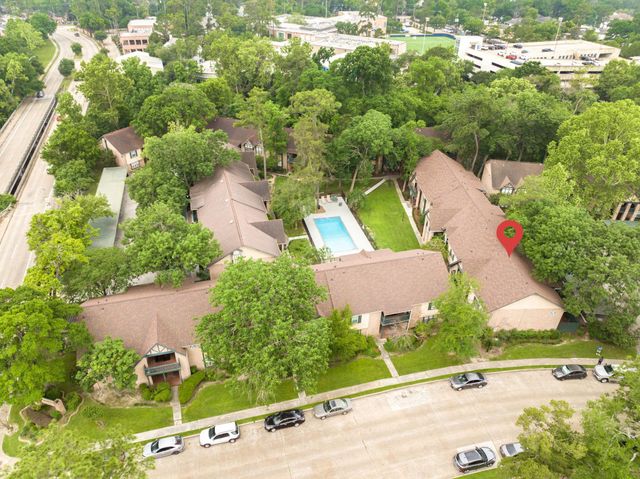 8229 Kingsbrook Road 229, Houston, TX 77024